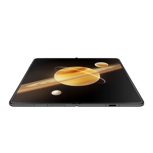 HONOR Magic V3
